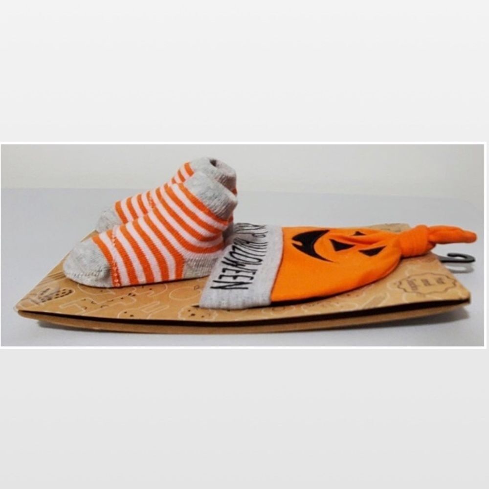 New Hat & Sock Pumpkin Baby Halloween Set 0-6 Months NWT Unisex - Picture 5 of 11